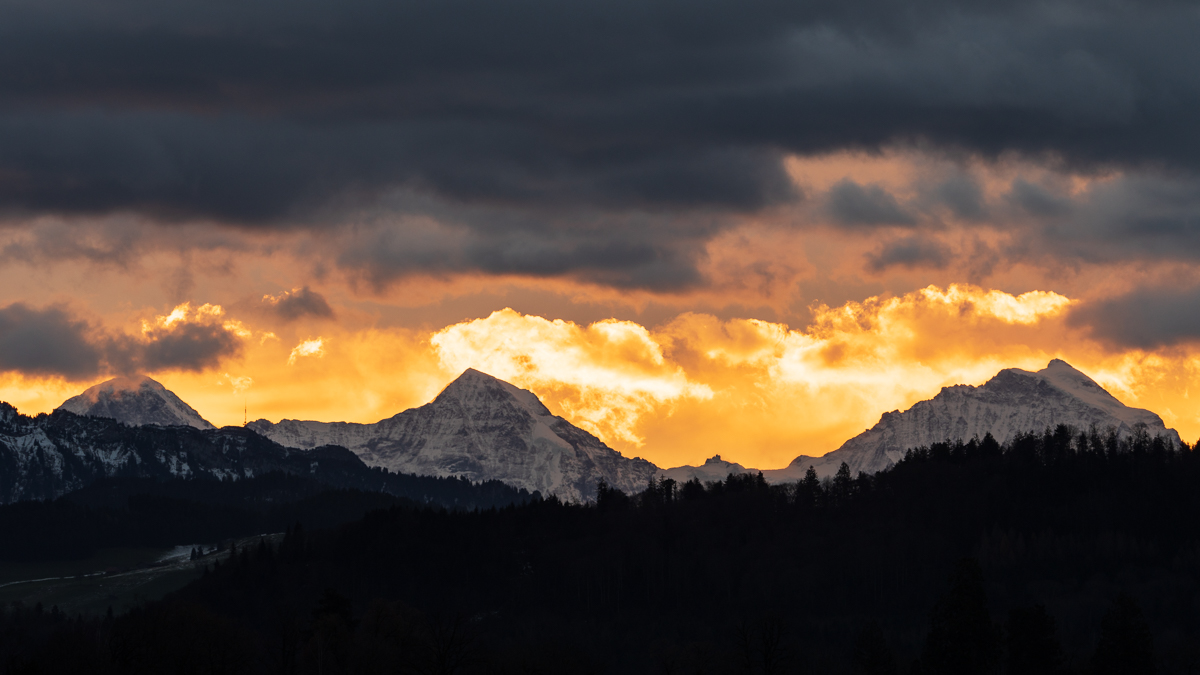 Eiger, Mönch und Jungfrau im Morgenlicht