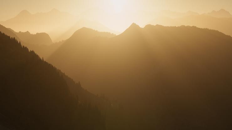 Eiger, Mönch und Jungfrau im Morgenlicht